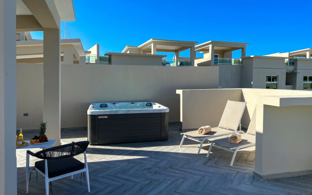 Playa Palmera Beach Resort