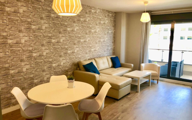 Playa Los Álamos, descanso y ocio en Torremolinos