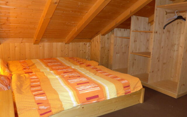 Chalet Coquelicot