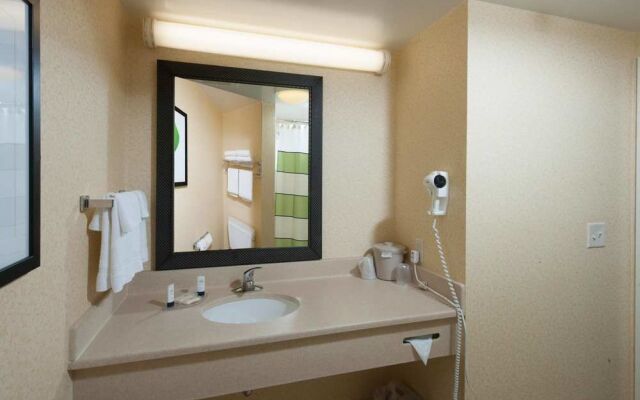 Fairfield Inn & Suites Brunswick Freeport