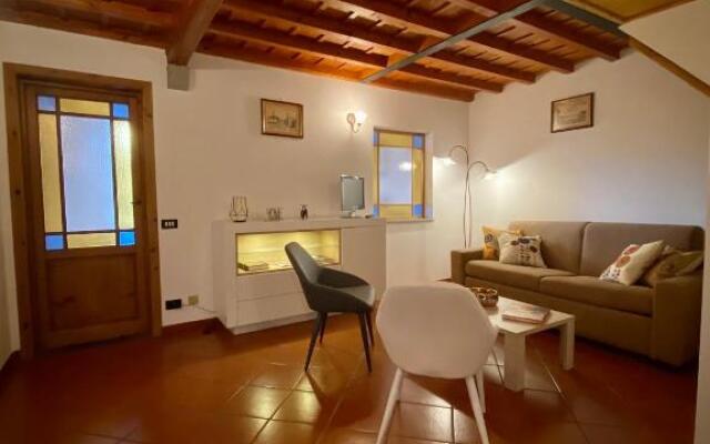 Cozy 4th and top floor apartment