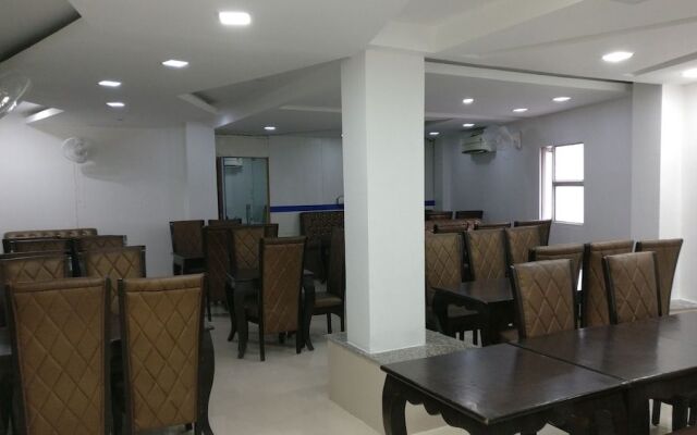 FabHotel Modesty
