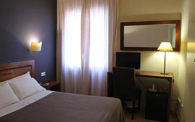 Hotel Puerta de España