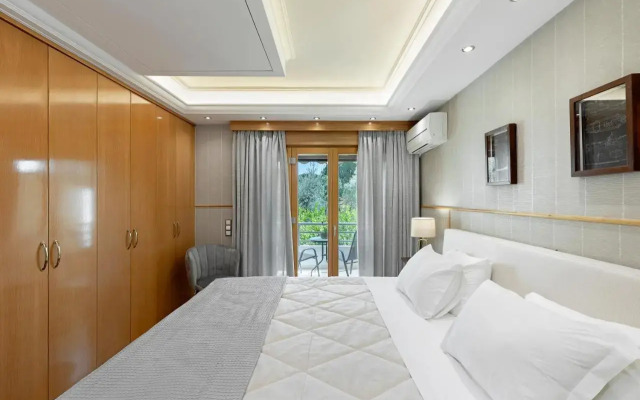 Vouliagmeni's Elegance by Acropolis Suites