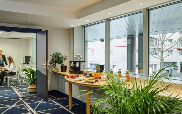 Residence Mercure Paris La Defense Grande Arche