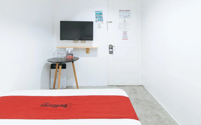 RedDoorz Plus @ Danlig Street Makati