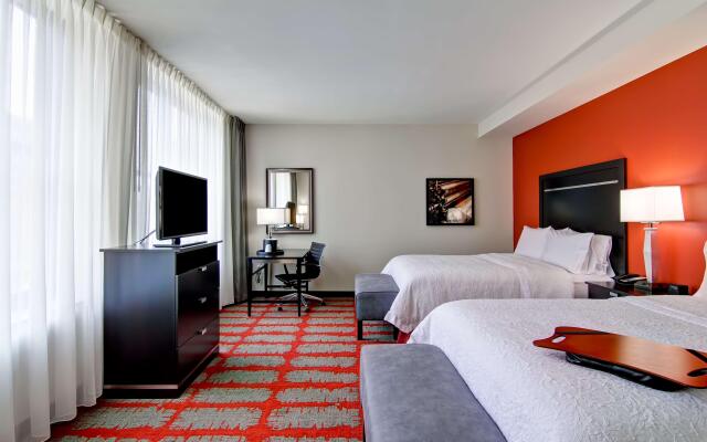 Hampton Inn & Suites Cincinnati-Downtown