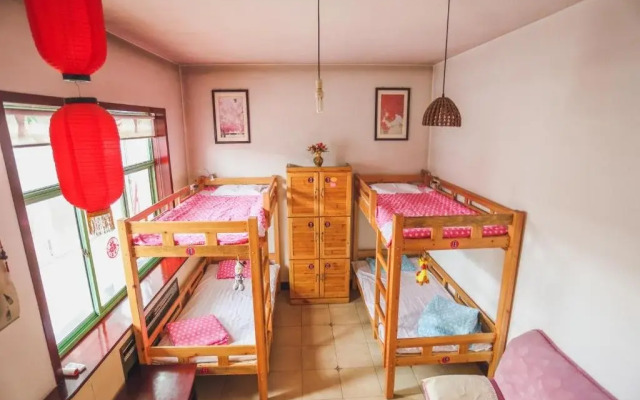 Xindeqing Youth Hostel
