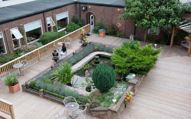 King Charles Hotel