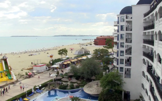 Chaika Beach Resort