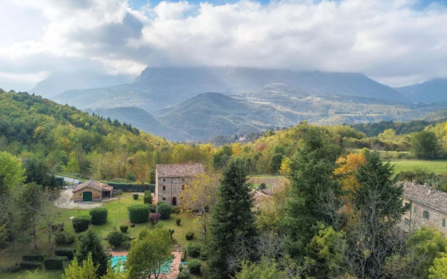 Spacious Holiday Home With Swimming Pool