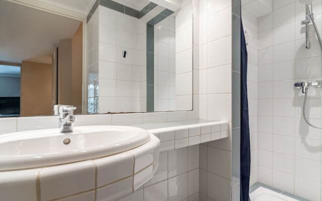 Premium Holiday Home in Cannes la Bocca With Swimming Pool