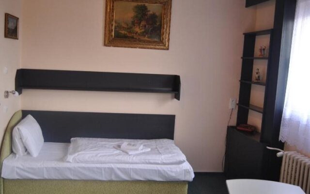 Hotel Stella