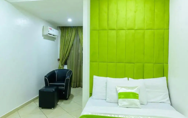 Luxury 4 Bedrooms Apartment 24Hrs Elect/WIFI/Security