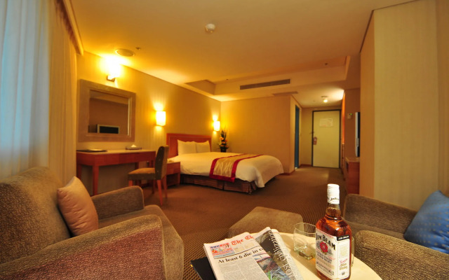 Banqiao Forward Hotel