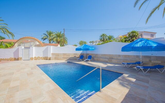 Villa - 3 Bedrooms with Pool and WiFi - 105022