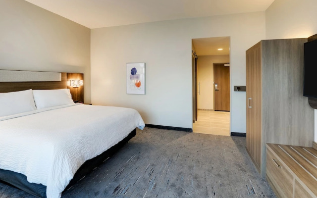 Holiday Inn Express Holly Springs Raleigh Area by IHG