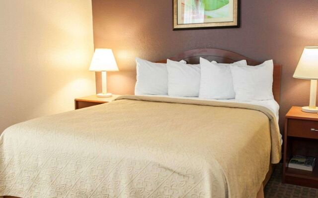 Quality Inn & Suites Indianapolis Northwest