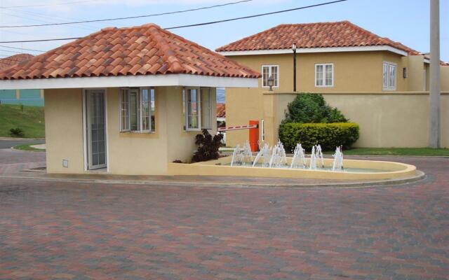 2 Br Townhouse In Montego Bay - Prj 1457