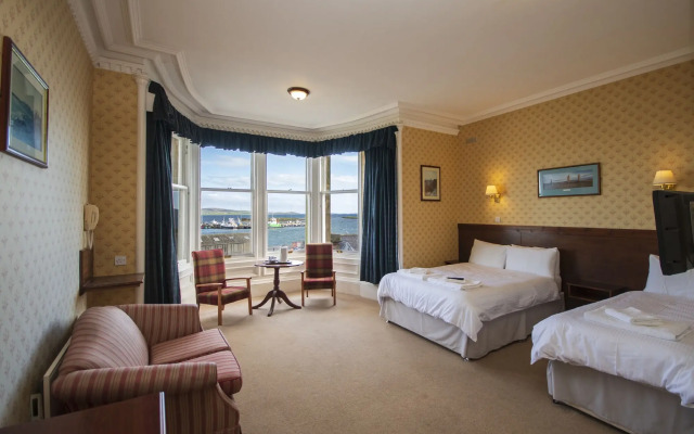 The Stromness Hotel by Paymán Club