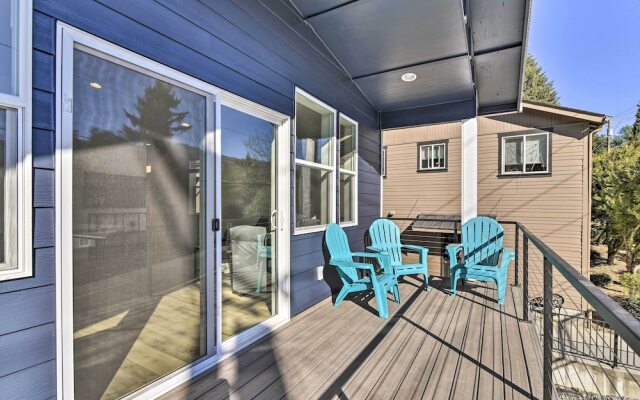 Stunning Stevenson Retreat w/ Mountain Views!