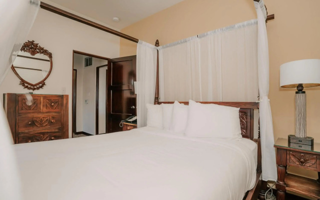 Pantai Inn