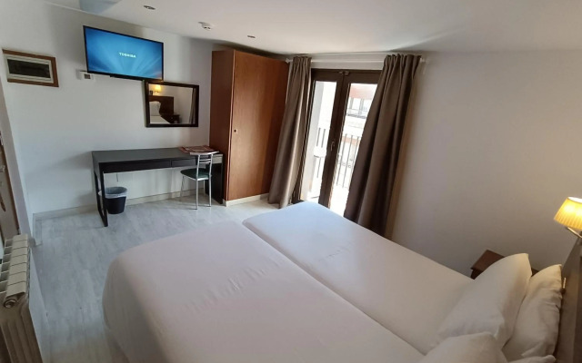 Aston Hotel
