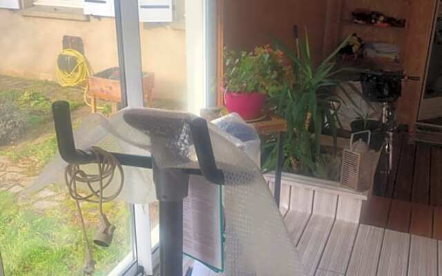 Séjour avec piscine chauffée