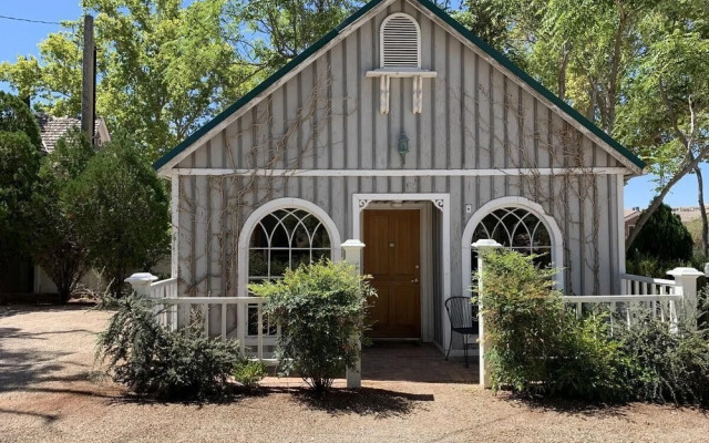 The Cottage @ 241 North