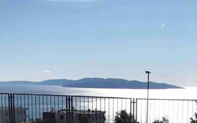 Seaview apartment „Megan“ with sunny terrace