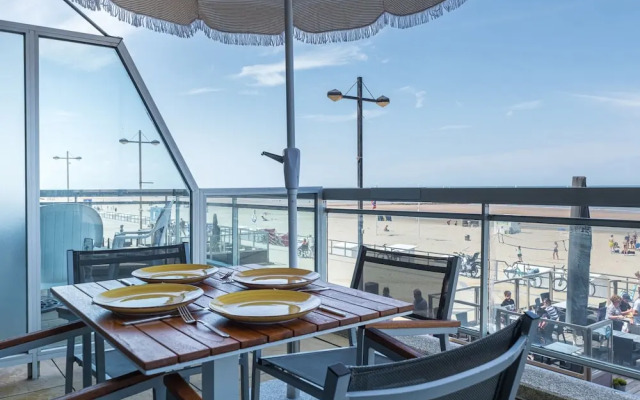 Apartment With Sea-view