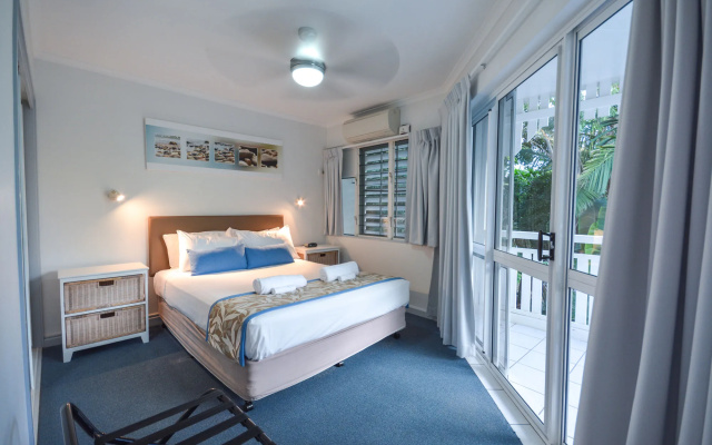 The White House Port Douglas