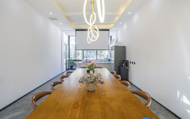 Qiqi Huaxi Homestay (Qinglongxia Scenic Area)