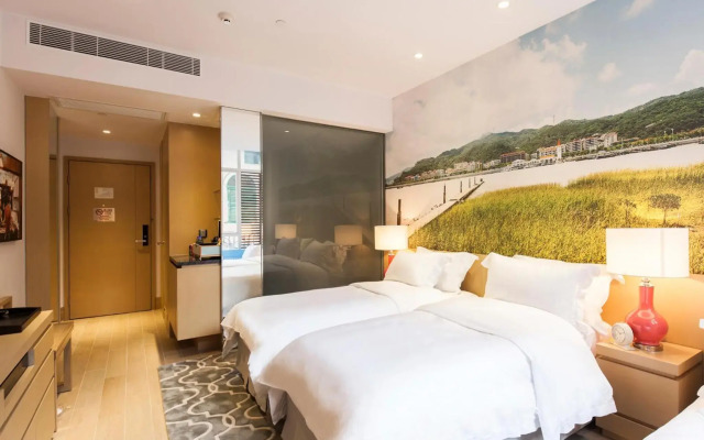 Caravel Hotel