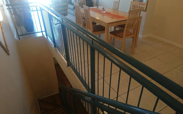 Nottingham Square by CTHA