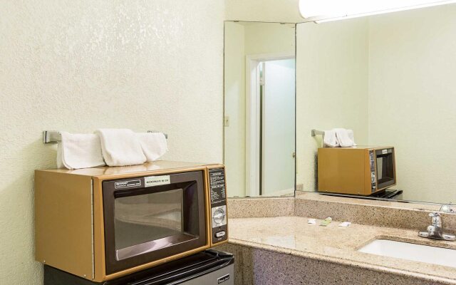 Magnuson Hotel Little Rock South