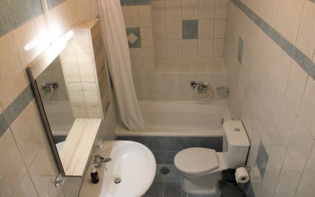 "kalamaki Plaza Apartments ''tzante''"