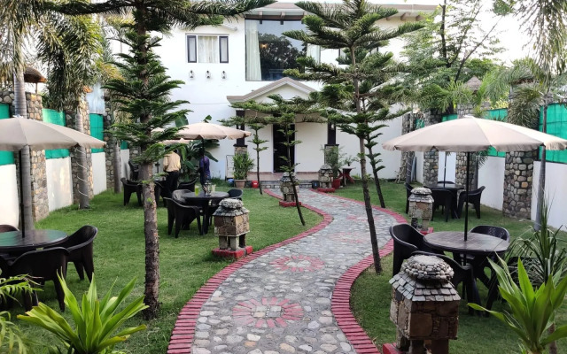 The Corbett Jungle by Jita Inn