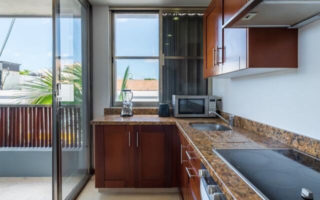 NL21 On 5th Av. 2 Bedroom Condo