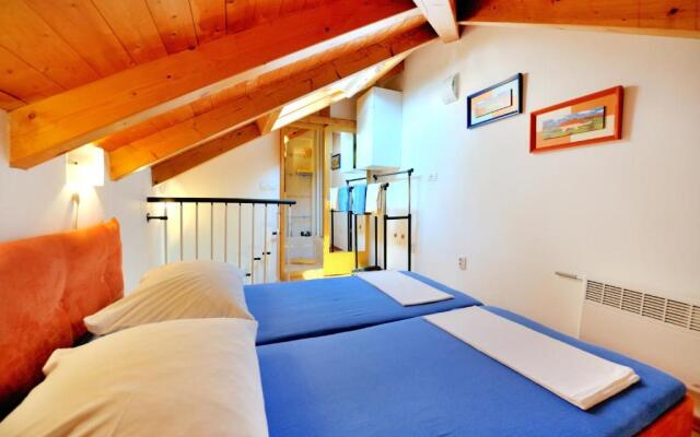 Charming Center Apartment