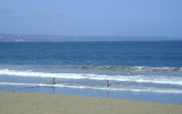 Grand Balisani Suites Hotel