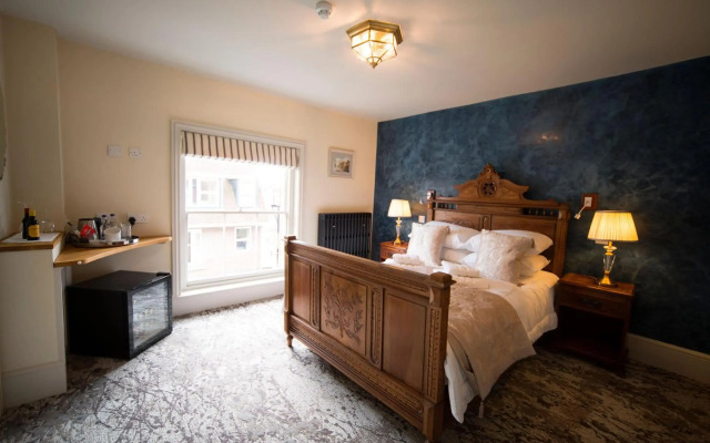 East Walls Hotel