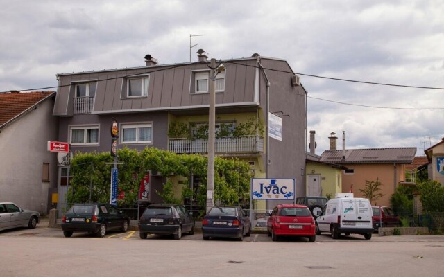 Guesthouse Ivac Inn Zagreb Airport