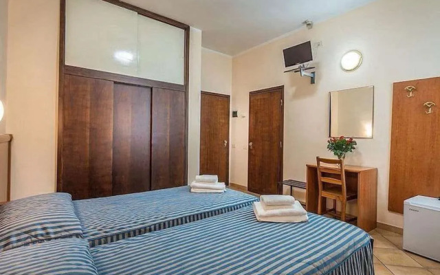 Hotel Real