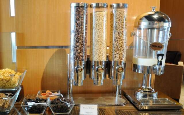 Three Bedroom Apartment, Oakwood Premier Cozmo Jakarta