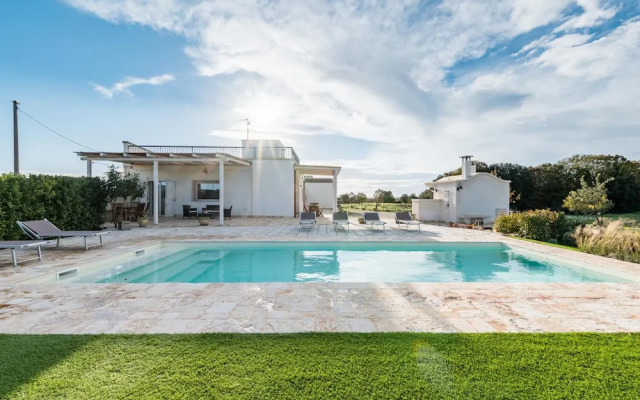Villa Sara con Piscina by Wonderful Italy