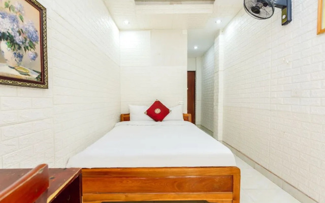 OYO 604 Queen Hotel