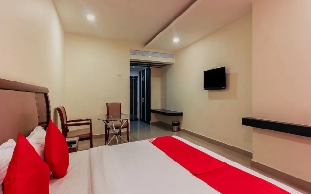 OYO 24799 Redlas Inn