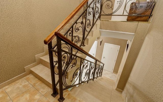 Отель Тиара