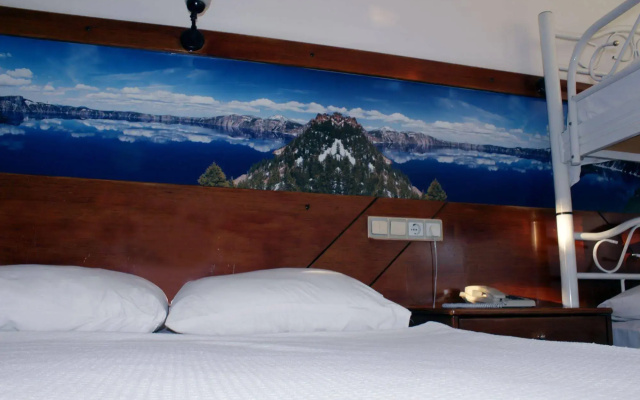 Semoris Hotel